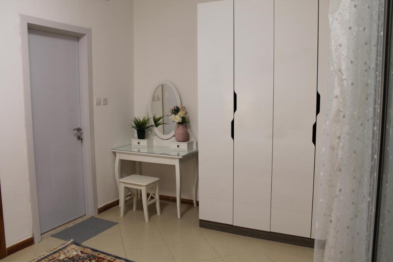 Newly Furnished Cozy 1 Bedroom Apartment Close To Jbr Beach And Metro Dubai Esterno foto