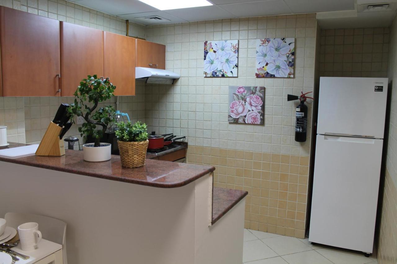 Newly Furnished Cozy 1 Bedroom Apartment Close To Jbr Beach And Metro Dubai Esterno foto