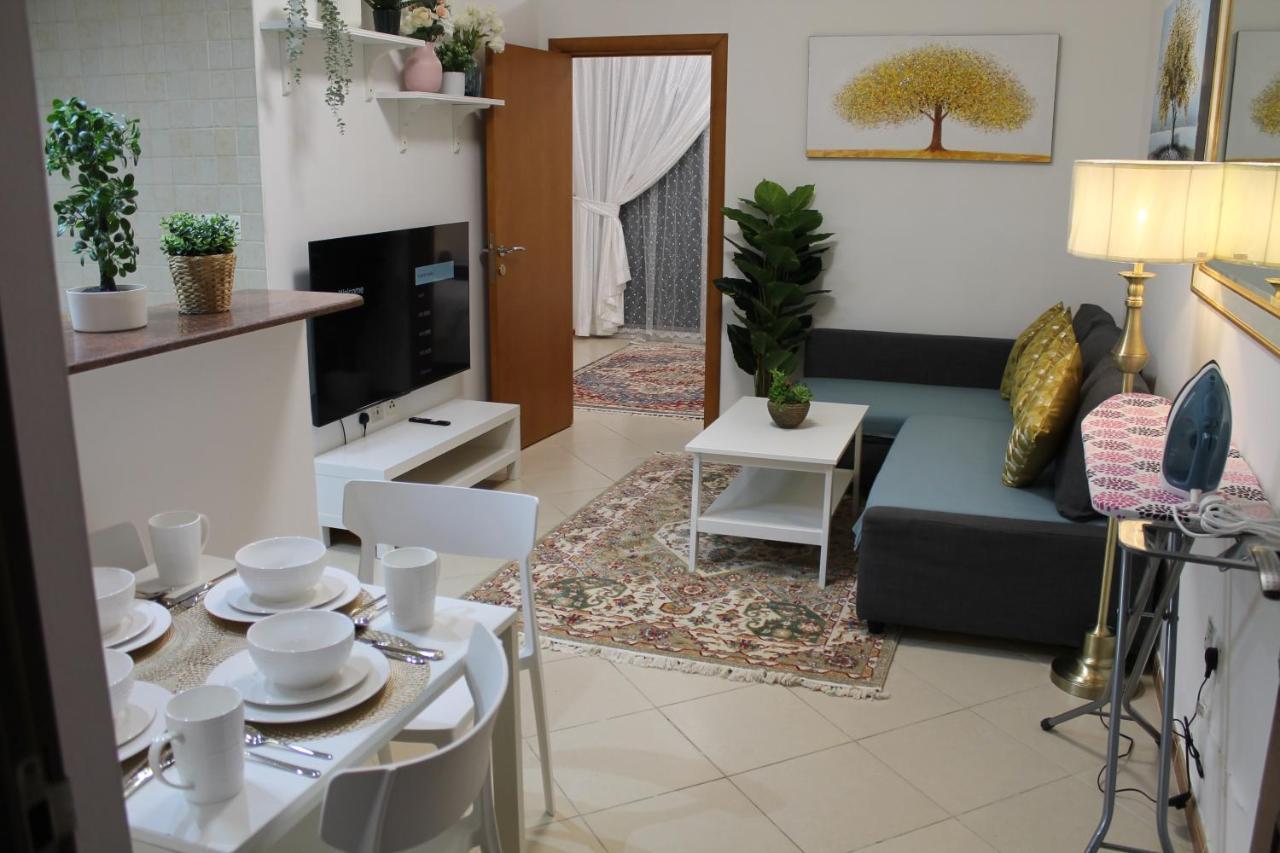 Newly Furnished Cozy 1 Bedroom Apartment Close To Jbr Beach And Metro Dubai Esterno foto