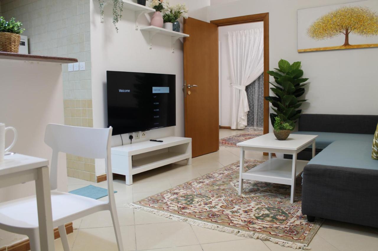 Newly Furnished Cozy 1 Bedroom Apartment Close To Jbr Beach And Metro Dubai Esterno foto