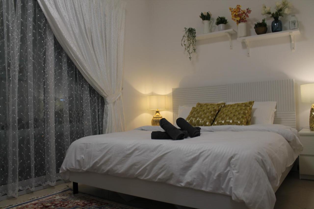 Newly Furnished Cozy 1 Bedroom Apartment Close To Jbr Beach And Metro Dubai Esterno foto